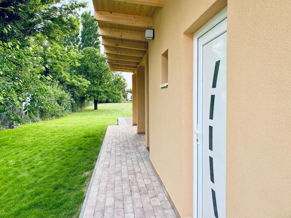 Judith Apartman Iii. Balatonlelle Extérieur photo